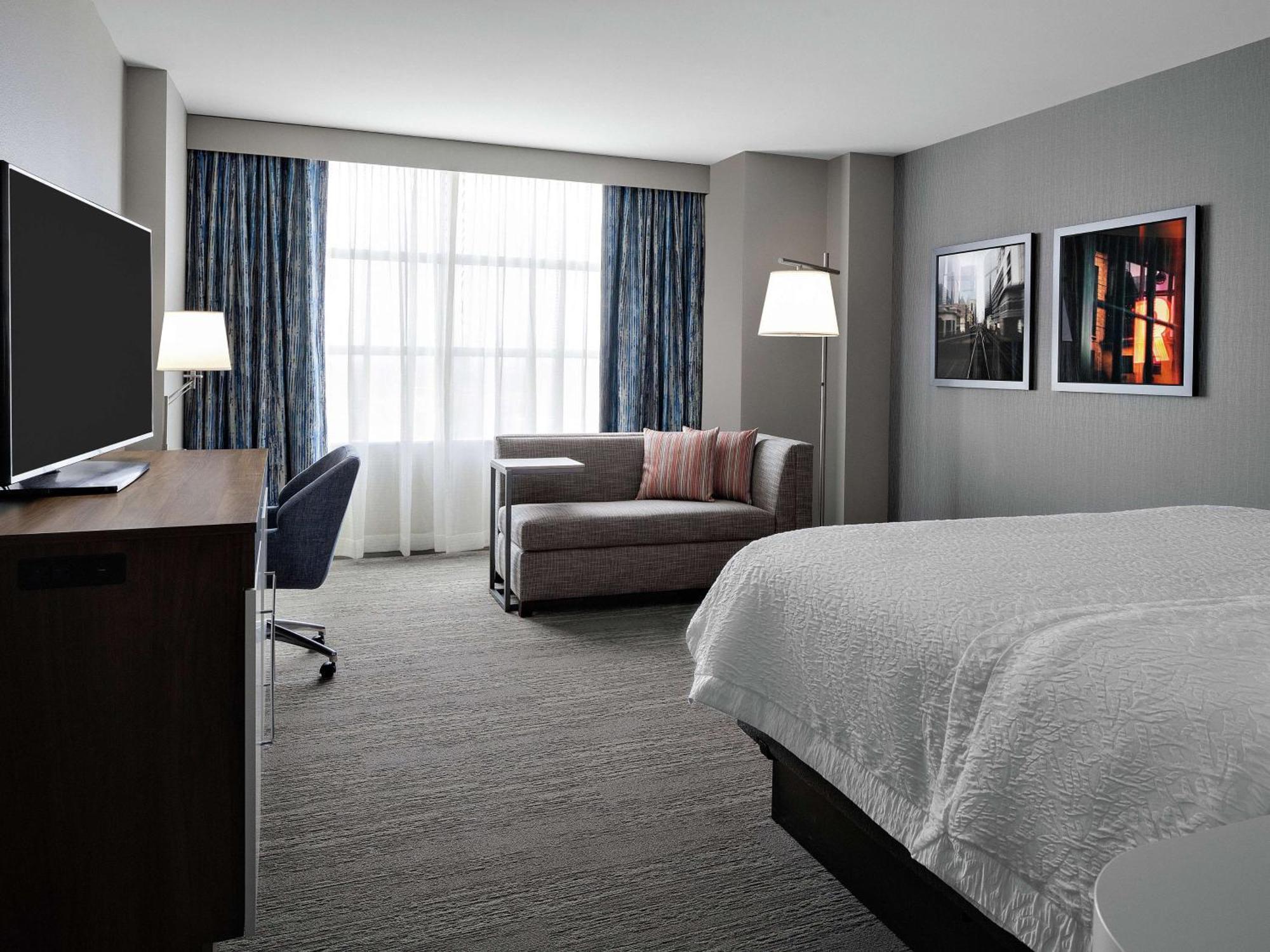 Hampton Inn Chicago Mccormick Place Exterior foto